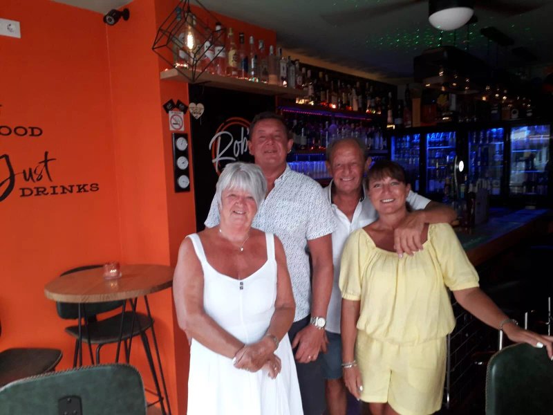 Rob's Bar