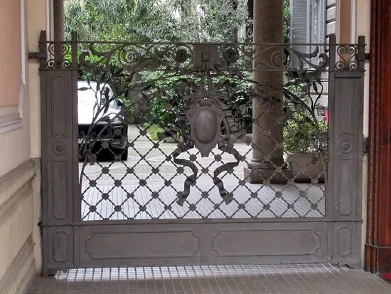 Palazzo Viale Bianca Maria 21