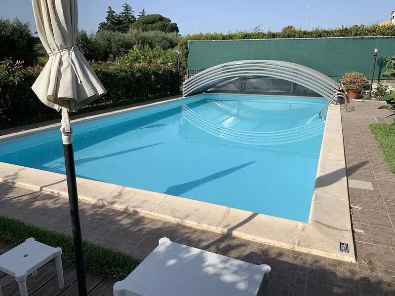 QUIET VILLA A STONE'S THROW FROM THE SEA