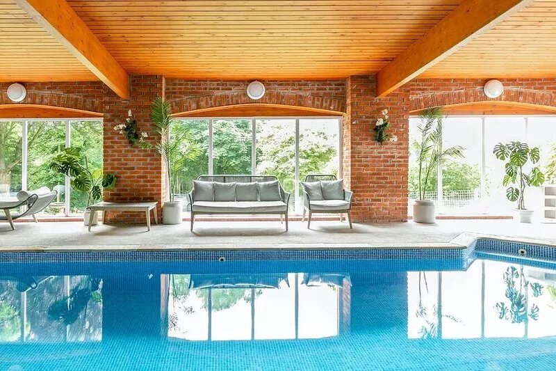 Coulscott House - sleeps 15 guests  in 8 bedrooms