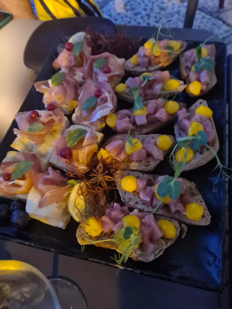 Cantina Wine & Luxury Food