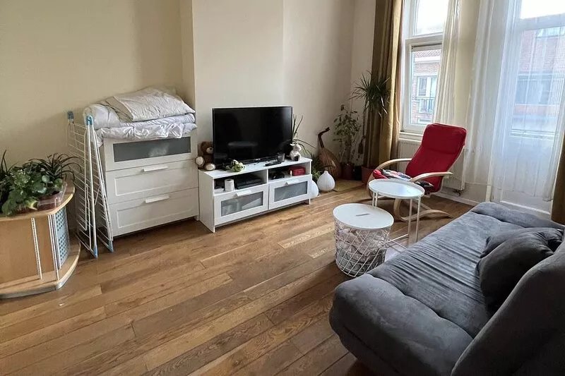 1-bedroom apartment with a terrace near EU Quarter