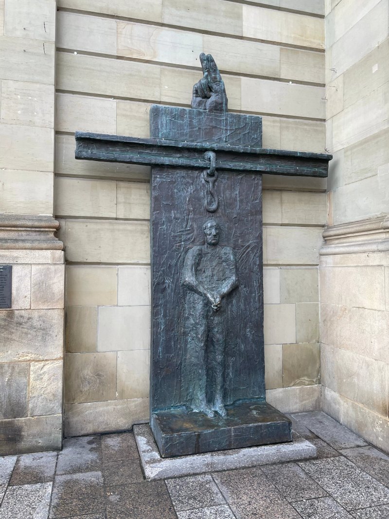 Denkmal fur Eugen Bolz