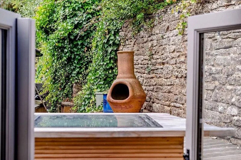 Characterful family friendly Cottage - Elephant Cottage
