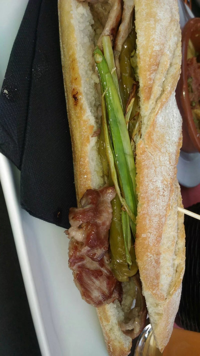 La Hora Tapas