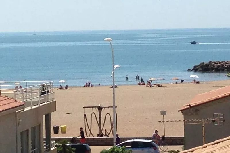 50m from the beach, large terrace sea view, WIFI Garage Penthouse