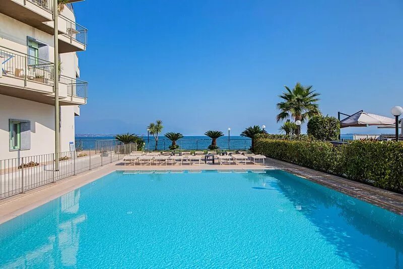 Residenza Miralago with pool - One-bedroom Apartment with city view