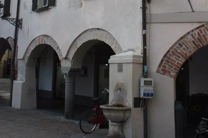 Fontanella pubblica