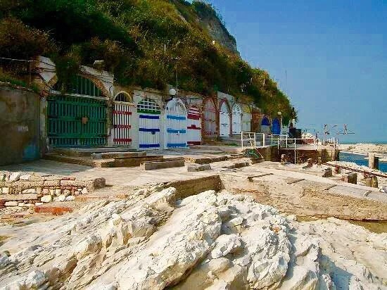 Passetto Caves