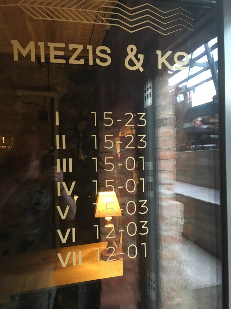 Miezis & Kompanija