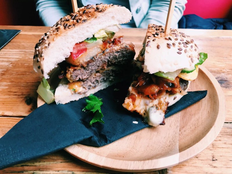 Charlie's Burger33