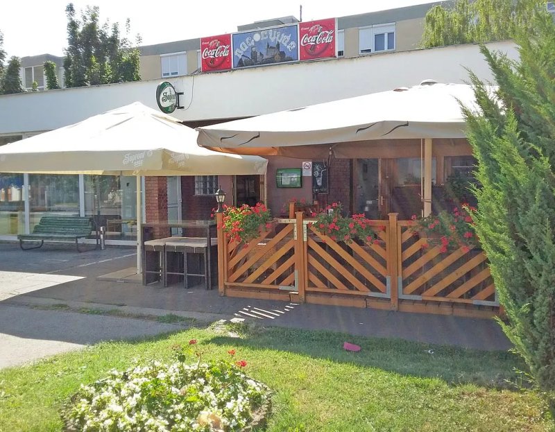 Bagolyvar Pizzeria es Sorozo