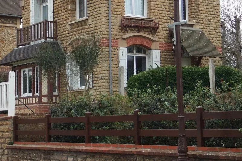 Seasonal rental for stay by the sea