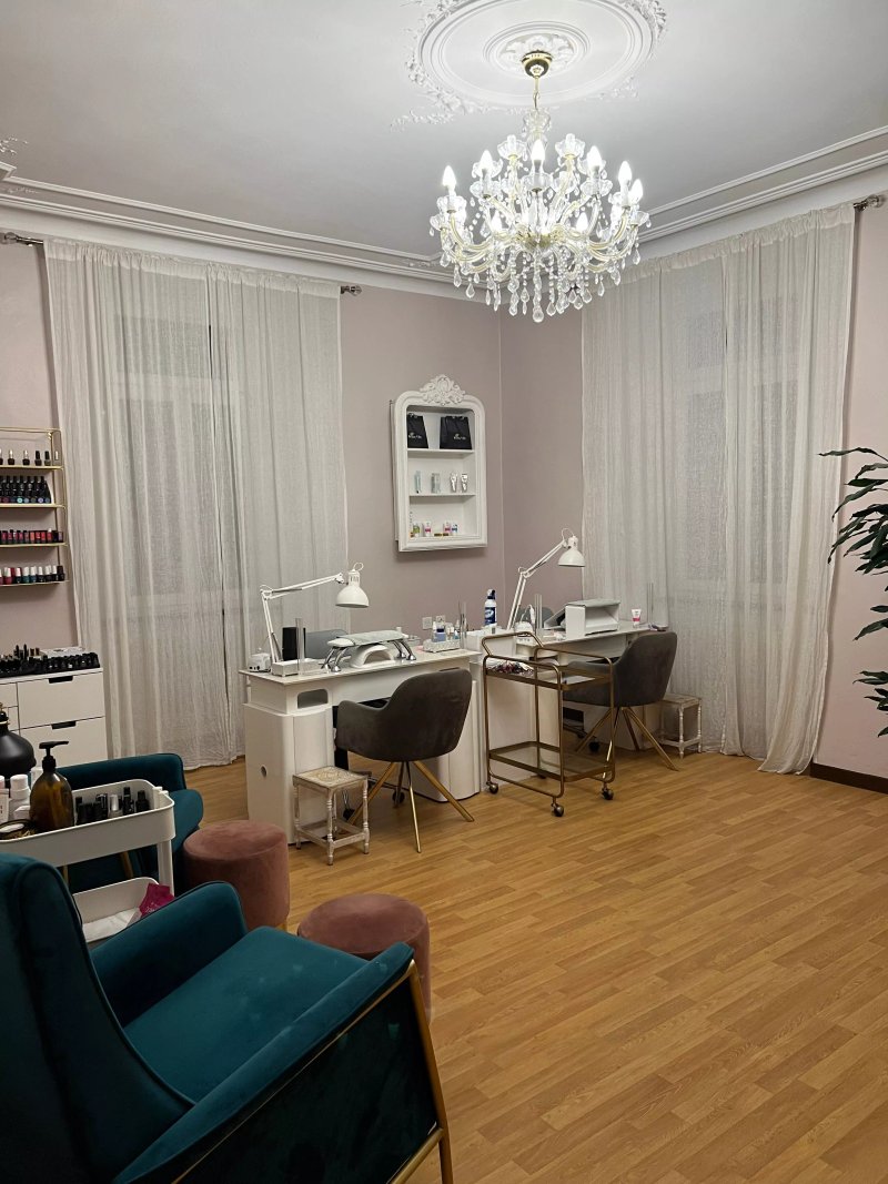 Evelyn Beauty La Villa