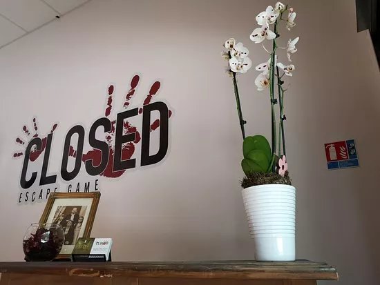 Closed Escape Game