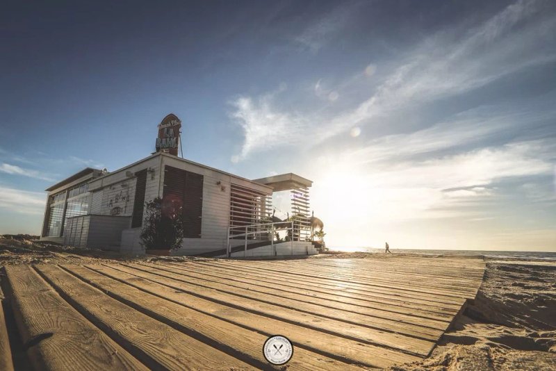 La Bahia Beach Club
