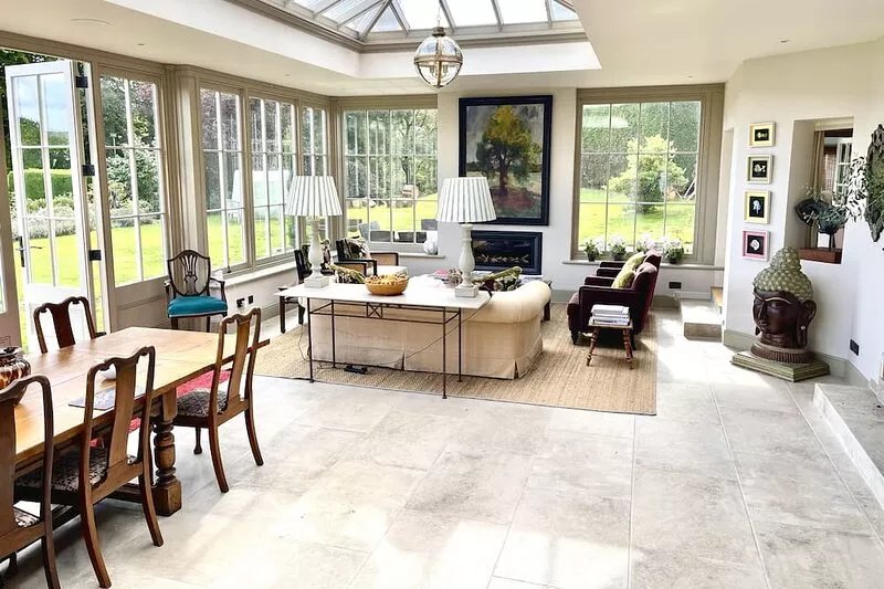 Large family home in stunning setting, wonderful views. Pool, pool house with ki