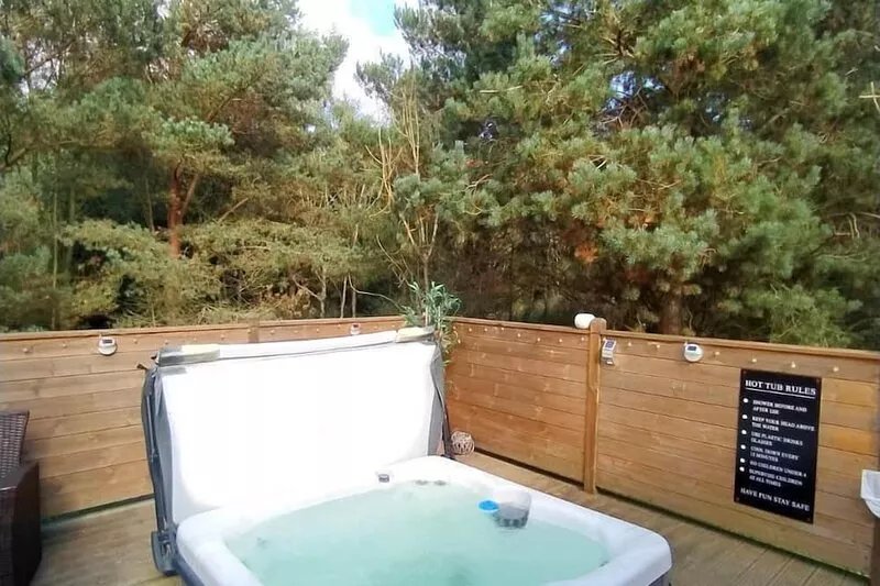Mia's Place, Hot Tub, Pet Friendly Lodge