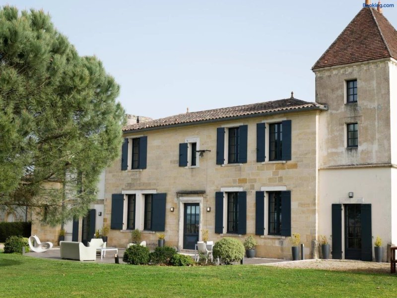 Clos des Jacobins (Grand Cru Classe)