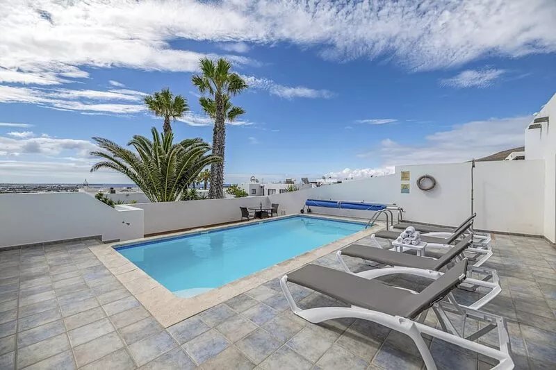 Vacation Home 'Bay View Villa' with Private Pool, Private Terrace and Wi-Fi