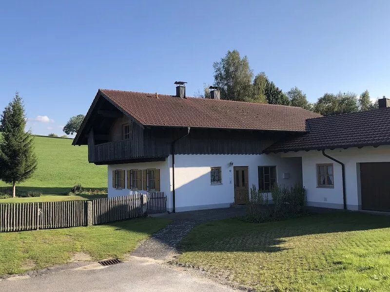 Great vacation home with sauna and wood-fired outdoor bathtub!