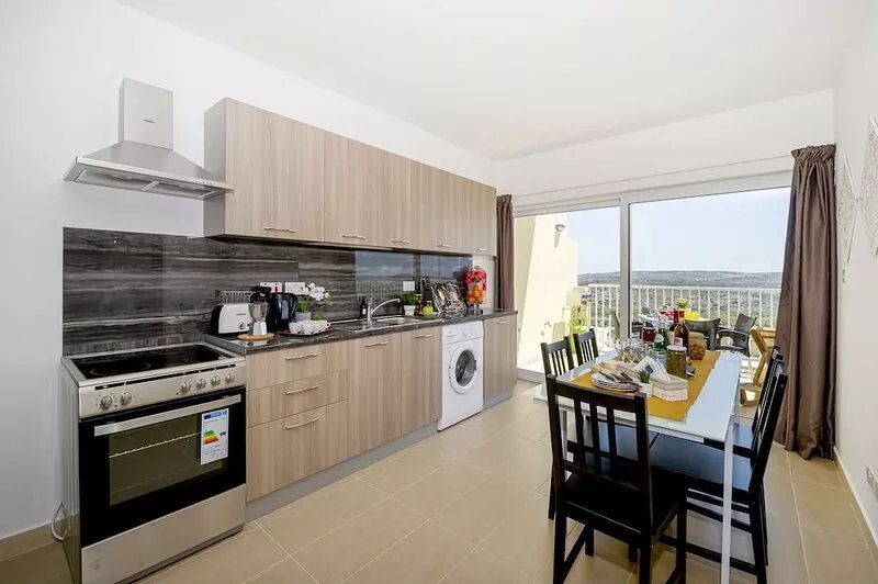 Summer Breeze Apartment with large Panoramic Terrace with country and seaviews