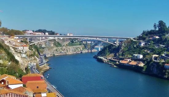 Ponte Infante Dom Henrique