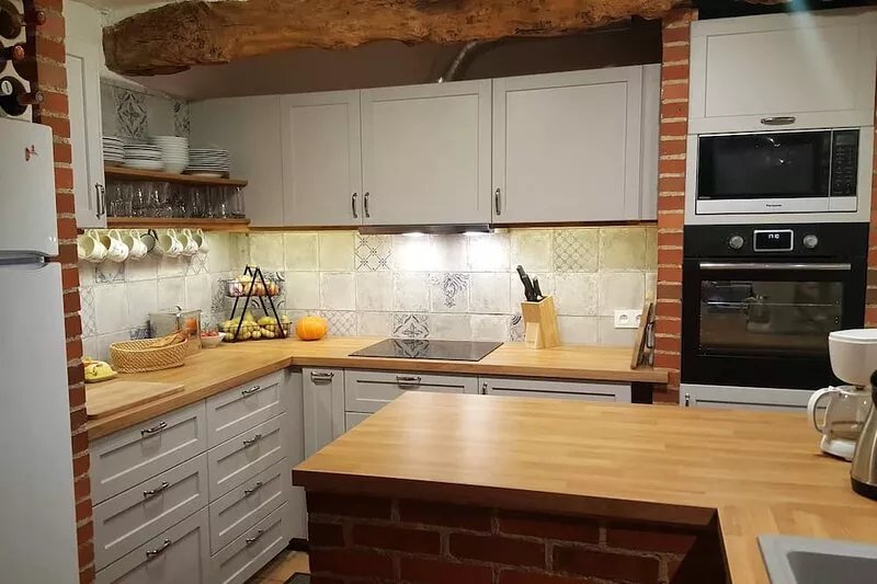 Peaceful & secluded, set in beautiful countryside & only 30 mins from the sea