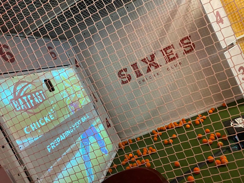 Sixes Social Cricket