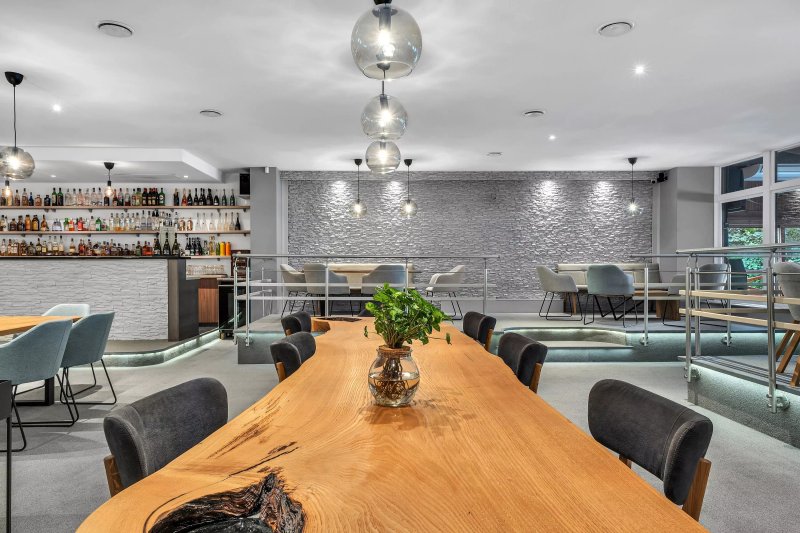 Kitchen & Cocktail Bar Admi