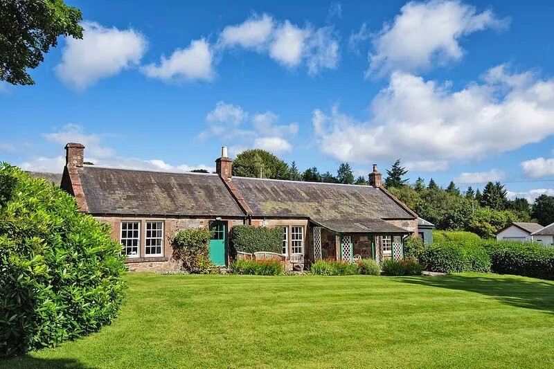 A Charming Period Family Cottage On The Edge Of The Cairngorms National Park