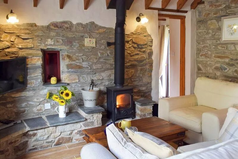 Old Chapel Cottage -  Dinas Country Club