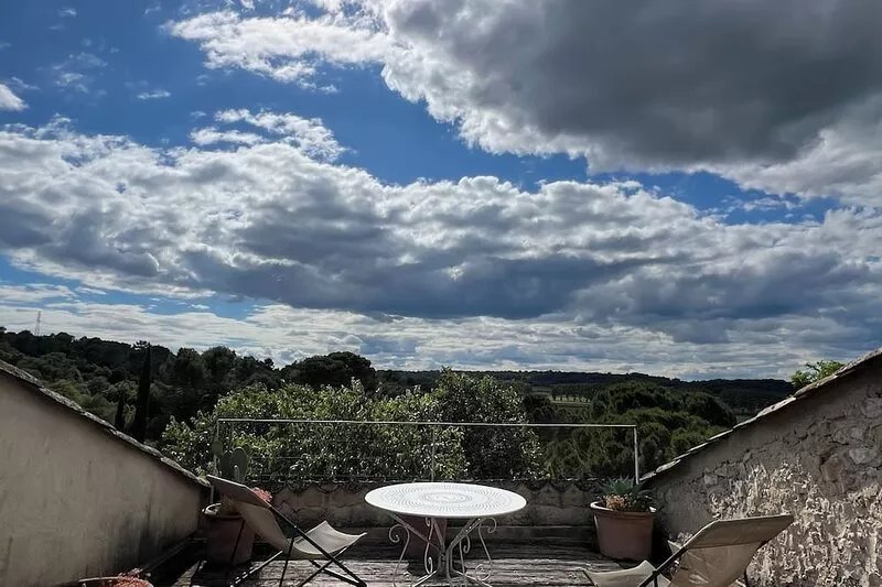 Rental with private terrace 5mn from Uzès