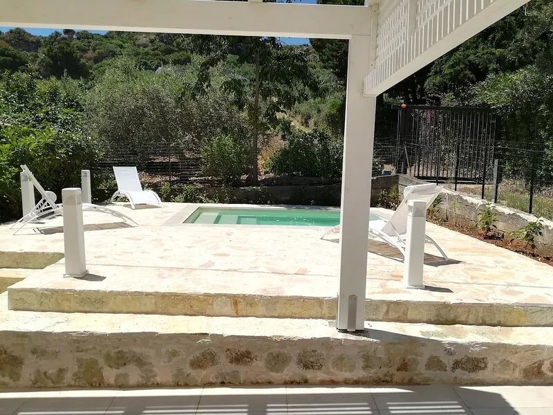 Luxury villa with swimming pool near the Zingaro nature reserve, free Wi-Fi