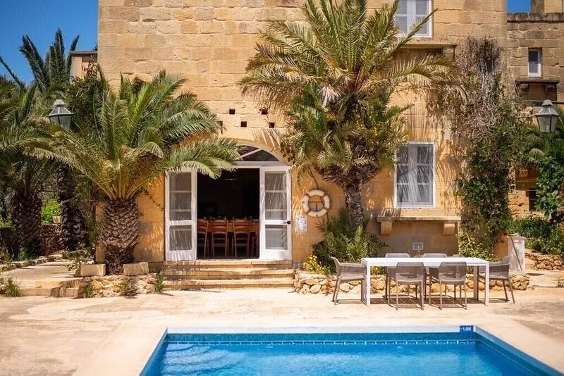 Contemporary Gozo Townhouse | 3 Bedrooms | Villa Lady Titanju | Stunning