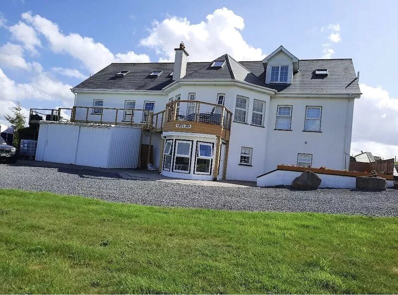 Beautiful Rural Ground Floor Flat with Waterfront View