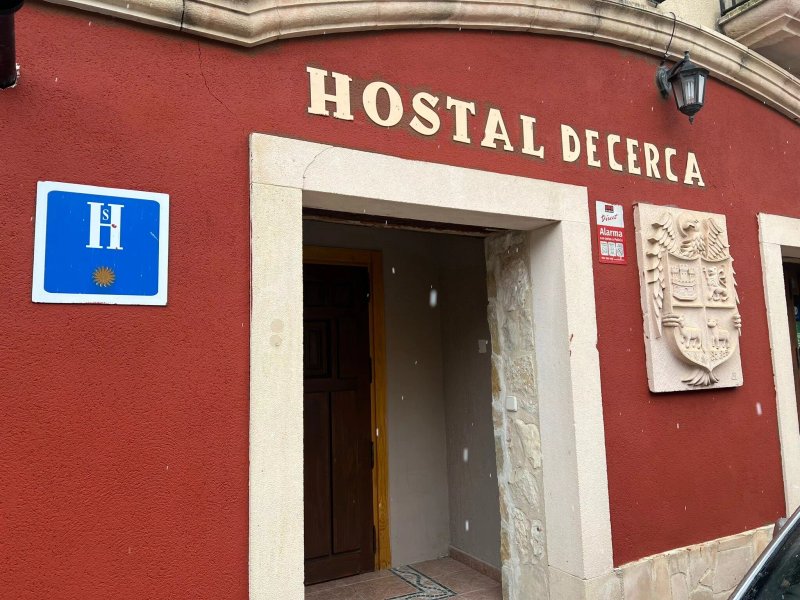 Hostal Decerca Prádena