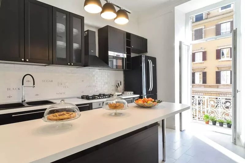 Luxury Apt  3 Bedrooms 4 Bathrooms