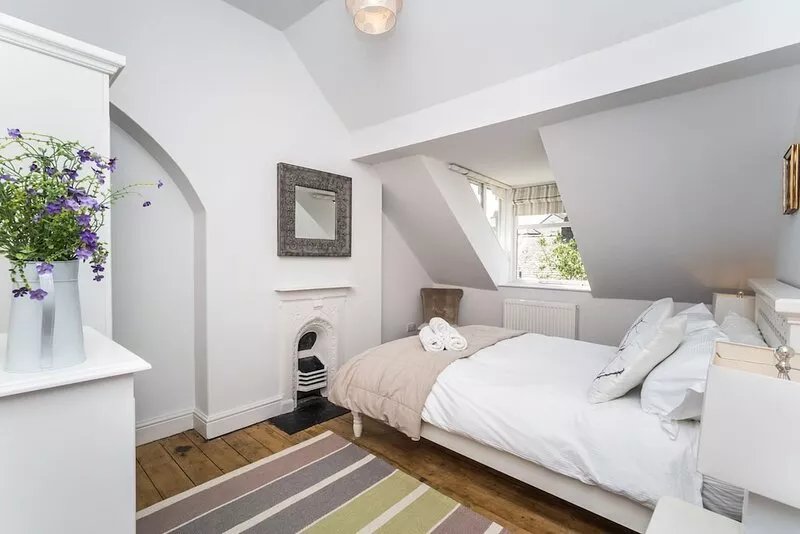 7 The Townhouses -  a house that sleeps 8 guests  in 4 bedrooms
