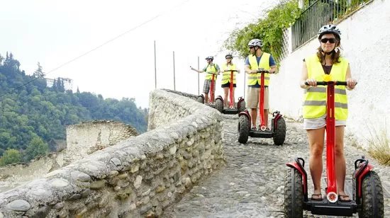 Explorer Granada