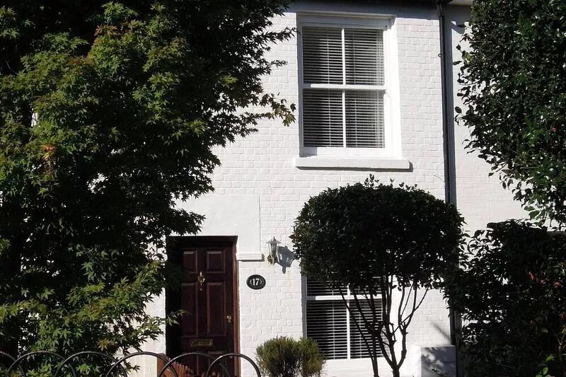 Pretty Victorian cottage (1860) in a charming setting, 15 min walk from seafront