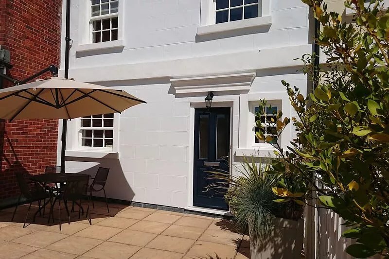 Lymington High Street, Town House, Sun Terrace, Parking, Solent Views, Wifi