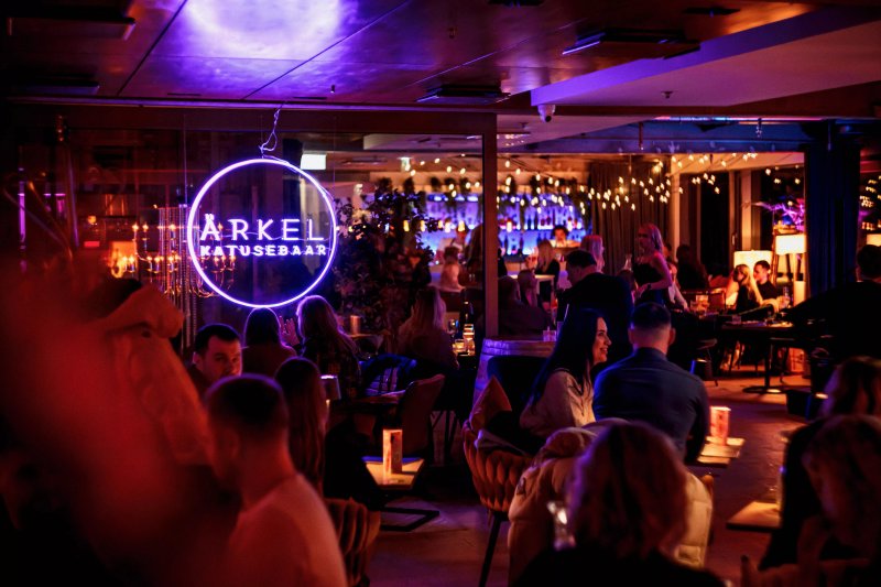 Arkel rooftop bar