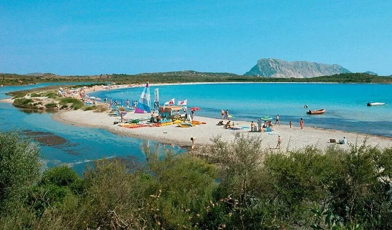 Vacation home with water bed, in a panoramic location on the isle Tavolara