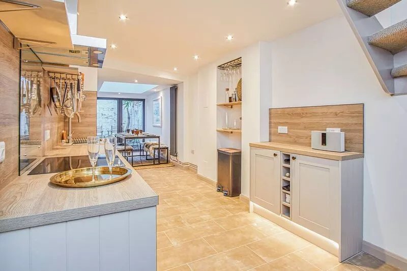 Insignia -  Townhouse that sleeps 6 guests in 3 zip and link bedrooms