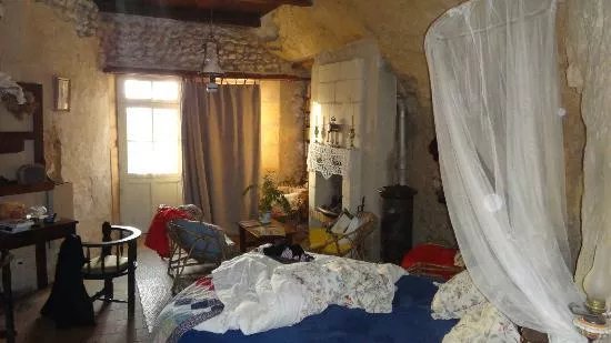 B&B Cave