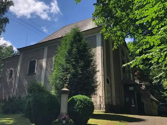 Poustevna - Kostel Panny Marie Pomocne