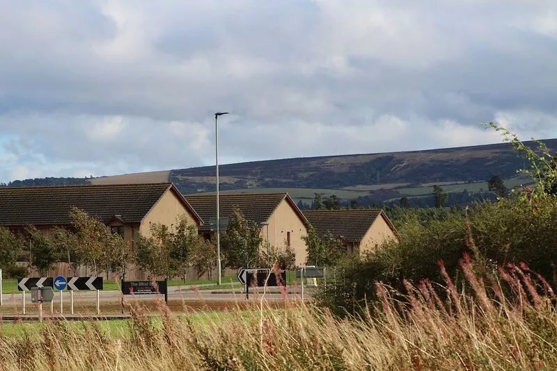 Licence No: MO-00672-F  STB 4* Large Property & Garden, Sleeps 8. Free WiFi