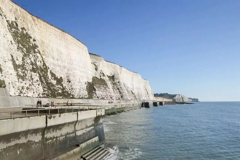 Dean Court Garden|Parking|by Brighton Holiday Lets