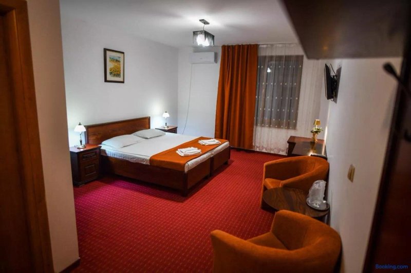 Elyon Hotel & Restaurant